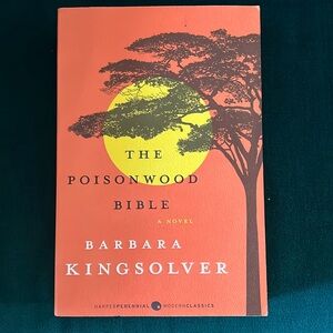 The Poison Wood Bible paperback by Barbara Kingsolver - brand new! 🏆